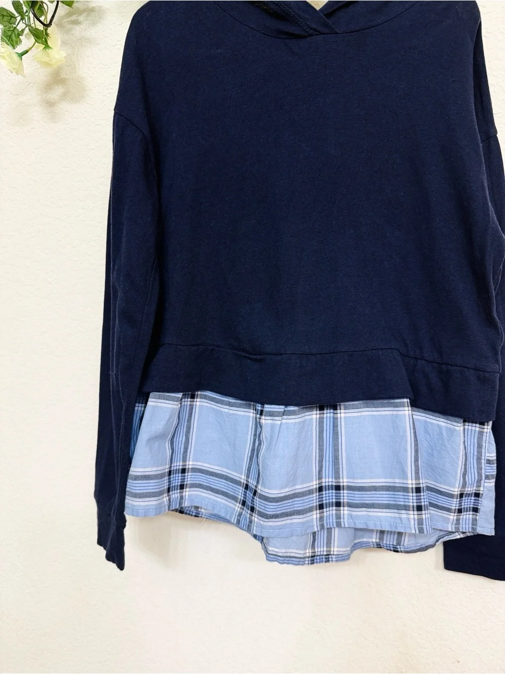GAP navy pullover